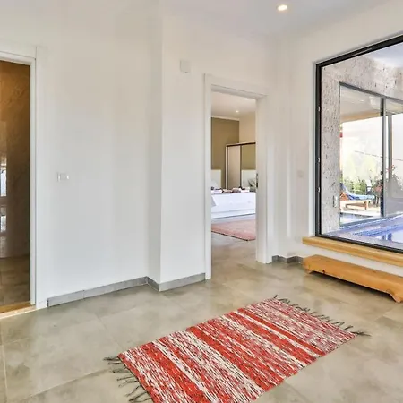 Fascinating With Private Indoor Pool, Garden And Jacuzzi In Kalkan, Kas * Bezirgan